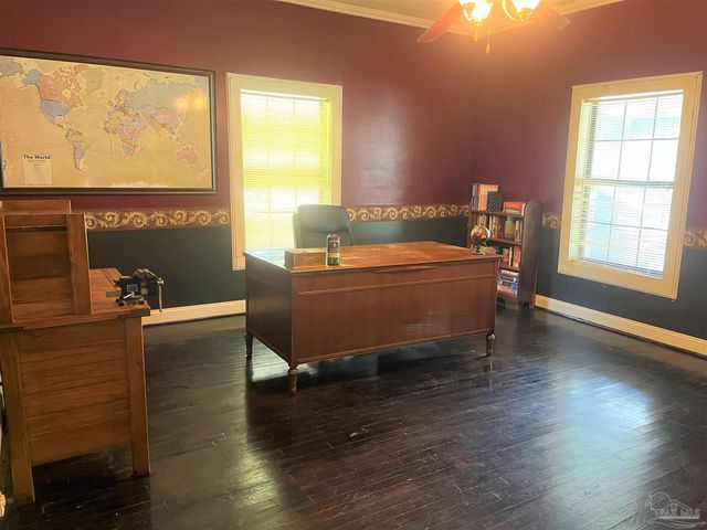 77 Hill St, Atmore, AL 36502