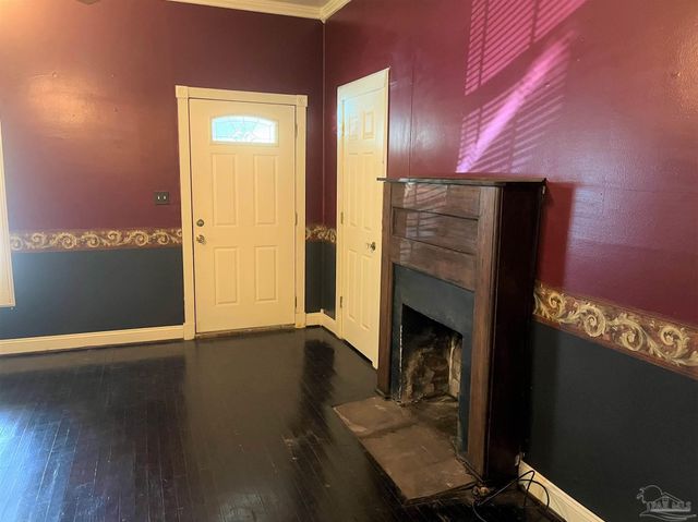 77 Hill St, Atmore, AL 36502