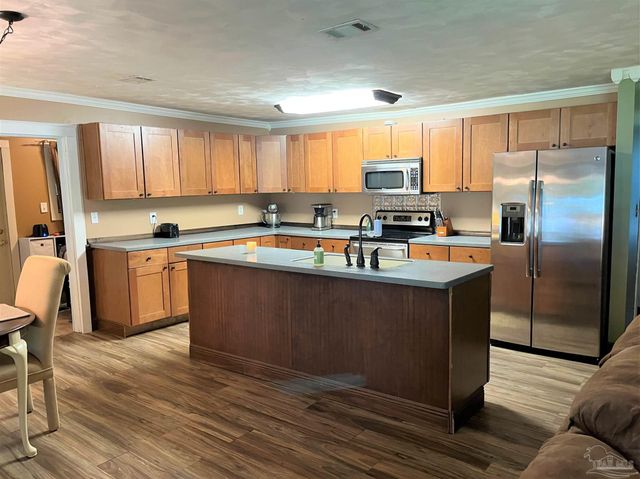 77 Hill St, Atmore, AL 36502