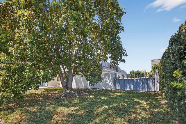 13270 SW 99th St, Miami, FL 33186