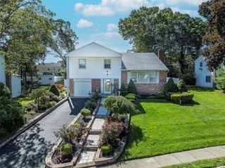 6 Linden Street, Selden, NY 11784