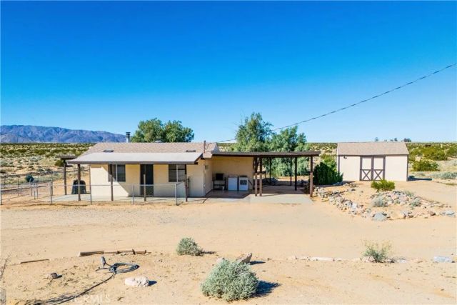 5828 Steeg, 29 Palms, CA 92277