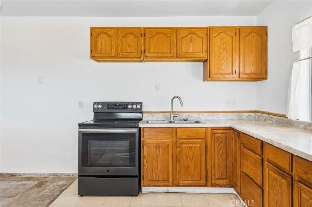 5828 Steeg, 29 Palms, CA 92277