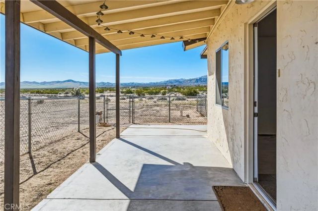 5828 Steeg, 29 Palms, CA 92277