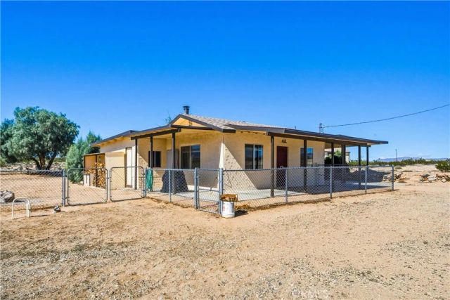 5828 Steeg, 29 Palms, CA 92277