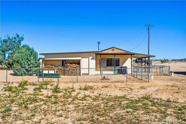 5828 Steeg, 29 Palms, CA 92277