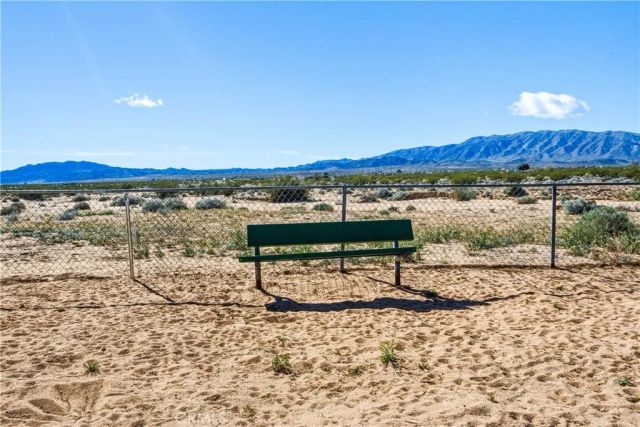 5828 Steeg, 29 Palms, CA 92277