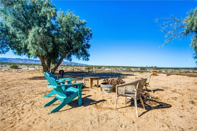 5828 Steeg, 29 Palms, CA 92277