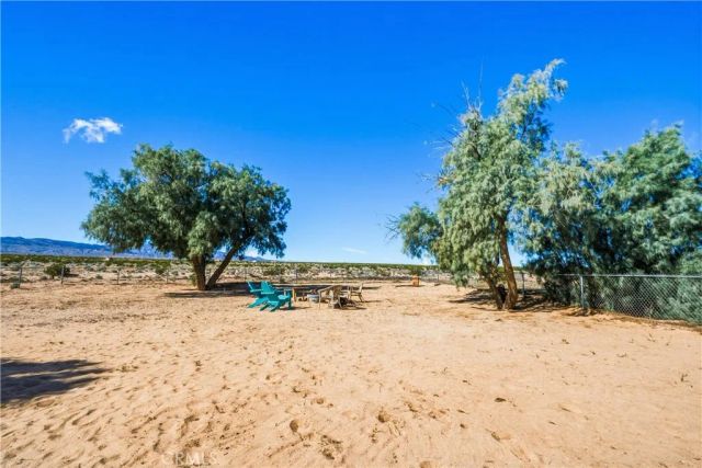 5828 Steeg, 29 Palms, CA 92277