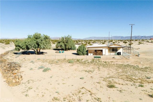 5828 Steeg, 29 Palms, CA 92277