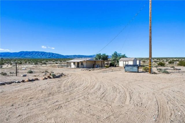 5828 Steeg, 29 Palms, CA 92277
