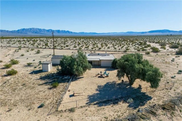 5828 Steeg, 29 Palms, CA 92277