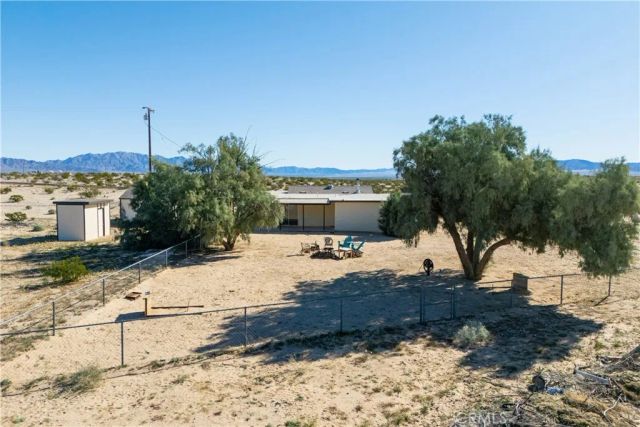 5828 Steeg, 29 Palms, CA 92277