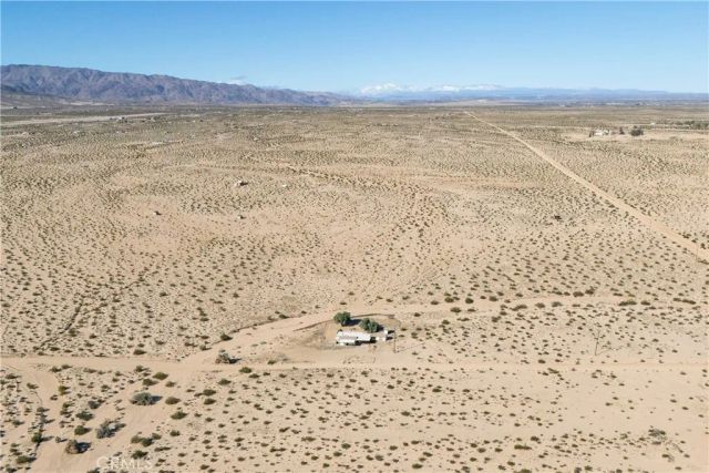 5828 Steeg, 29 Palms, CA 92277