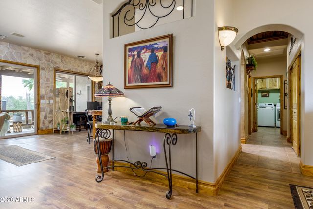21909 W BEACON Lane, Wittmann, AZ 85361