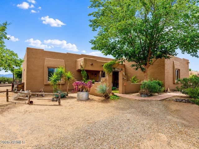 21909 W BEACON Lane, Wittmann, AZ 85361