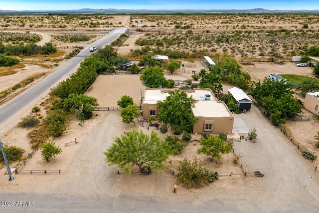 21909 W BEACON Lane, Wittmann, AZ 85361