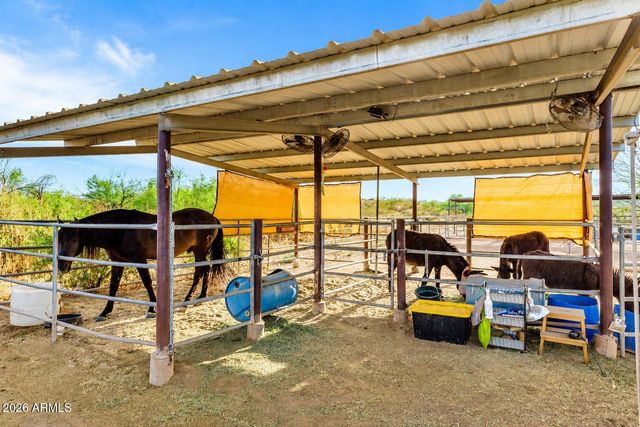 21909 W BEACON Lane, Wittmann, AZ 85361