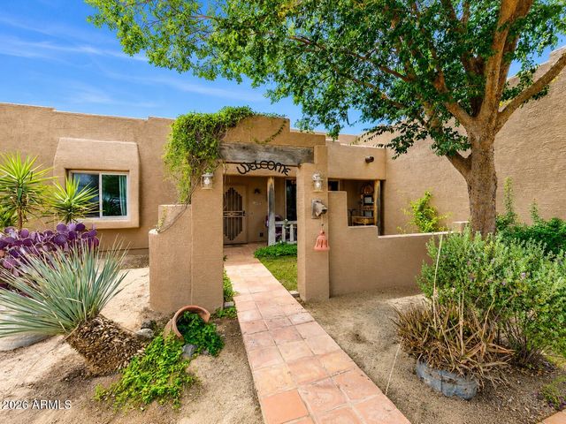 21909 W BEACON Lane, Wittmann, AZ 85361