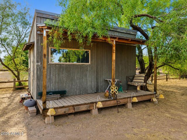 21909 W BEACON Lane, Wittmann, AZ 85361