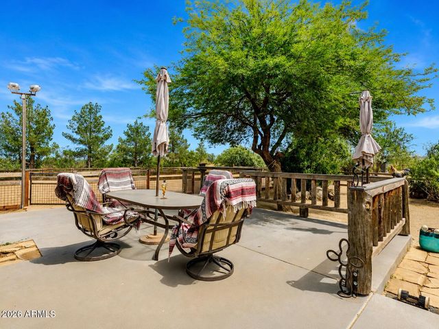 21909 W BEACON Lane, Wittmann, AZ 85361
