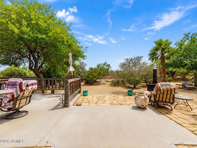 21909 W BEACON Lane, Wittmann, AZ 85361
