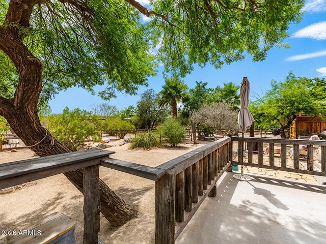 21909 W BEACON Lane, Wittmann, AZ 85361