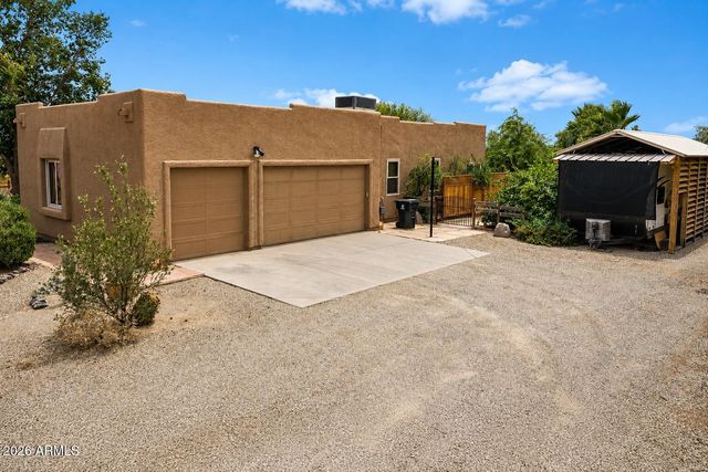 21909 W BEACON Lane, Wittmann, AZ 85361