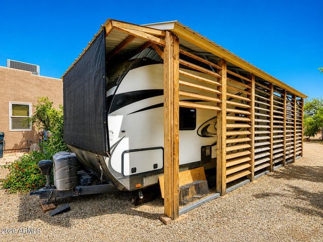 21909 W BEACON Lane, Wittmann, AZ 85361