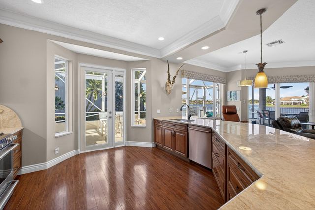 923 Augusta Pointe Drive, Palm Beach Gardens, FL 33418