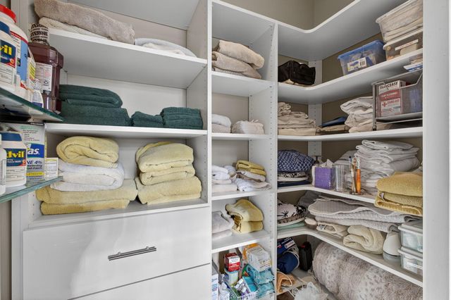 923 Augusta Pointe Drive, Palm Beach Gardens, FL 33418