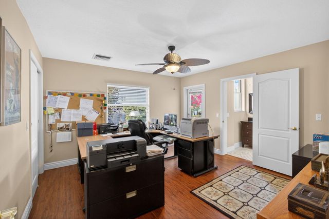 923 Augusta Pointe Drive, Palm Beach Gardens, FL 33418