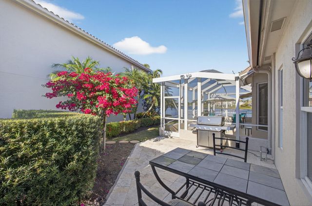 923 Augusta Pointe Drive, Palm Beach Gardens, FL 33418