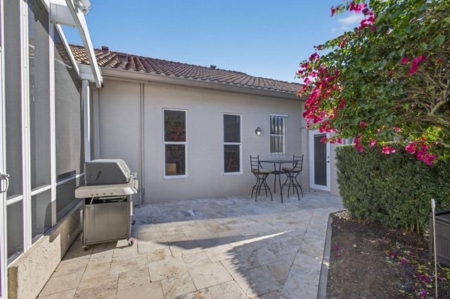 923 Augusta Pointe Drive, Palm Beach Gardens, FL 33418