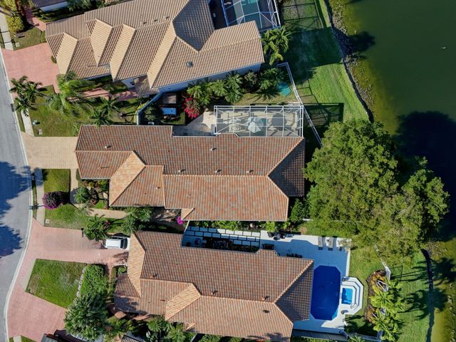 923 Augusta Pointe Drive, Palm Beach Gardens, FL 33418