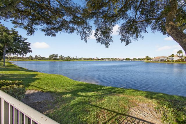 923 Augusta Pointe Drive, Palm Beach Gardens, FL 33418