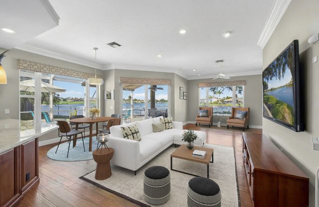 923 Augusta Pointe Drive, Palm Beach Gardens, FL 33418