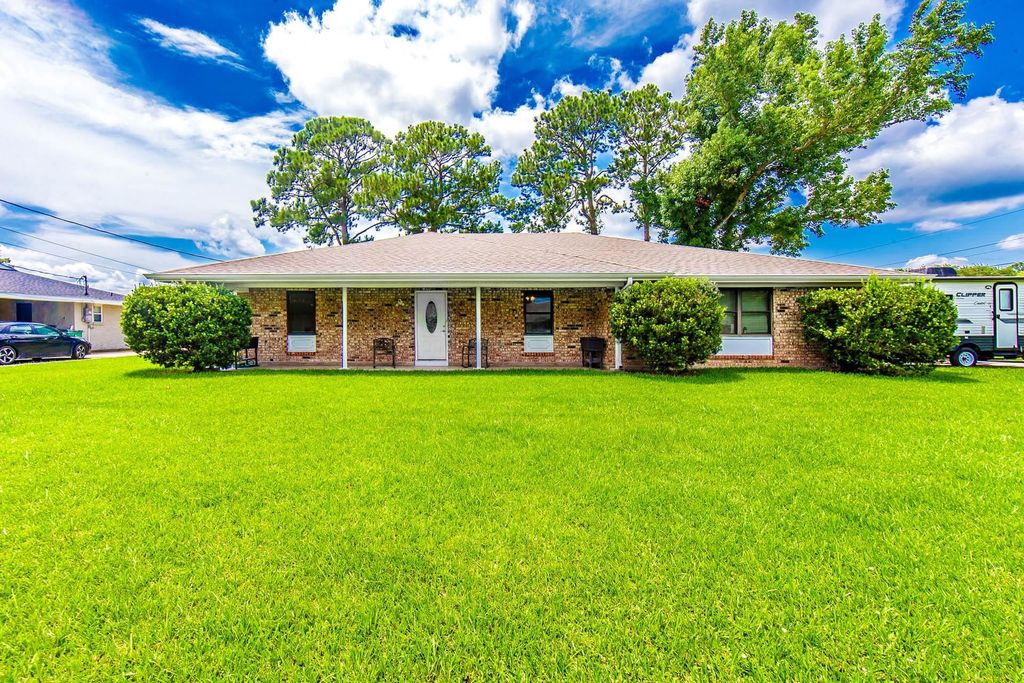 1100 Park Dr, Thibodaux, LA 70301