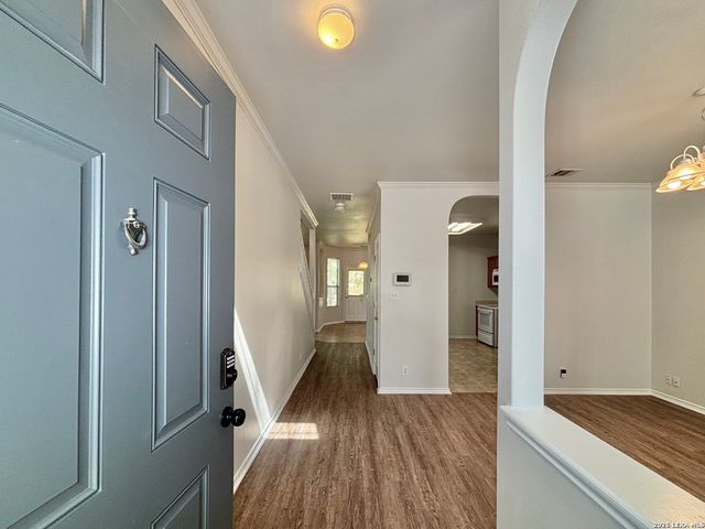9130 FEATHER BLF, Helotes, TX 78023