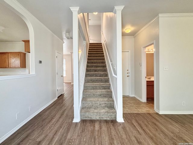 9130 FEATHER BLF, Helotes, TX 78023