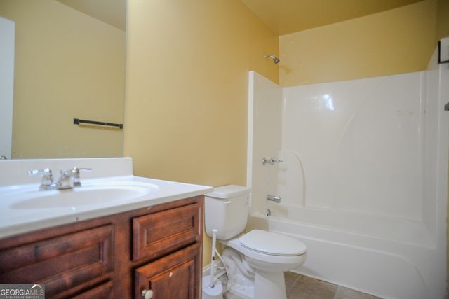2182 Dodson Woods Drive, Fairburn, GA 30213