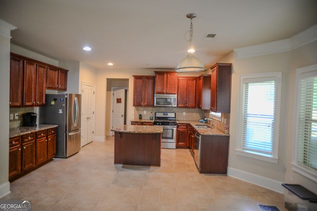 2182 Dodson Woods Drive, Fairburn, GA 30213
