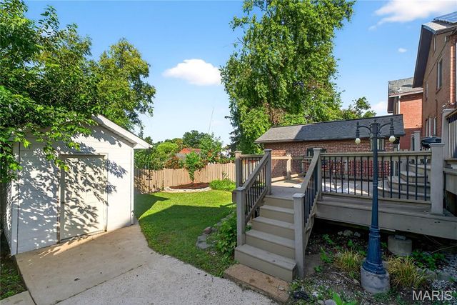 220 Dover Street, St Louis, MO 63111