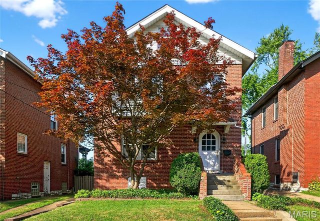 220 Dover Street, St Louis, MO 63111