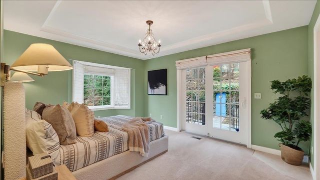 9115 N Mountain View Ln, Spokane, WA 99218