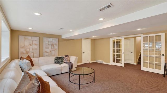 9115 N Mountain View Ln, Spokane, WA 99218