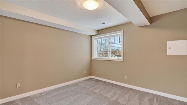 9115 N Mountain View Ln, Spokane, WA 99218