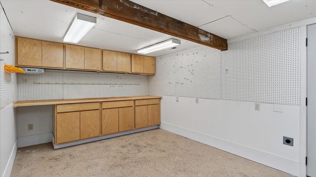 9115 N Mountain View Ln, Spokane, WA 99218