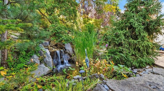 9115 N Mountain View Ln, Spokane, WA 99218