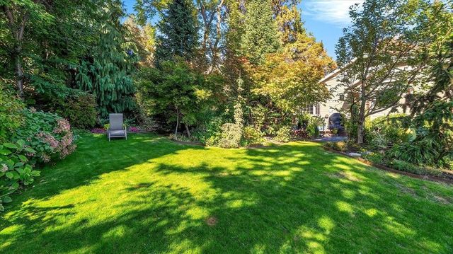 9115 N Mountain View Ln, Spokane, WA 99218